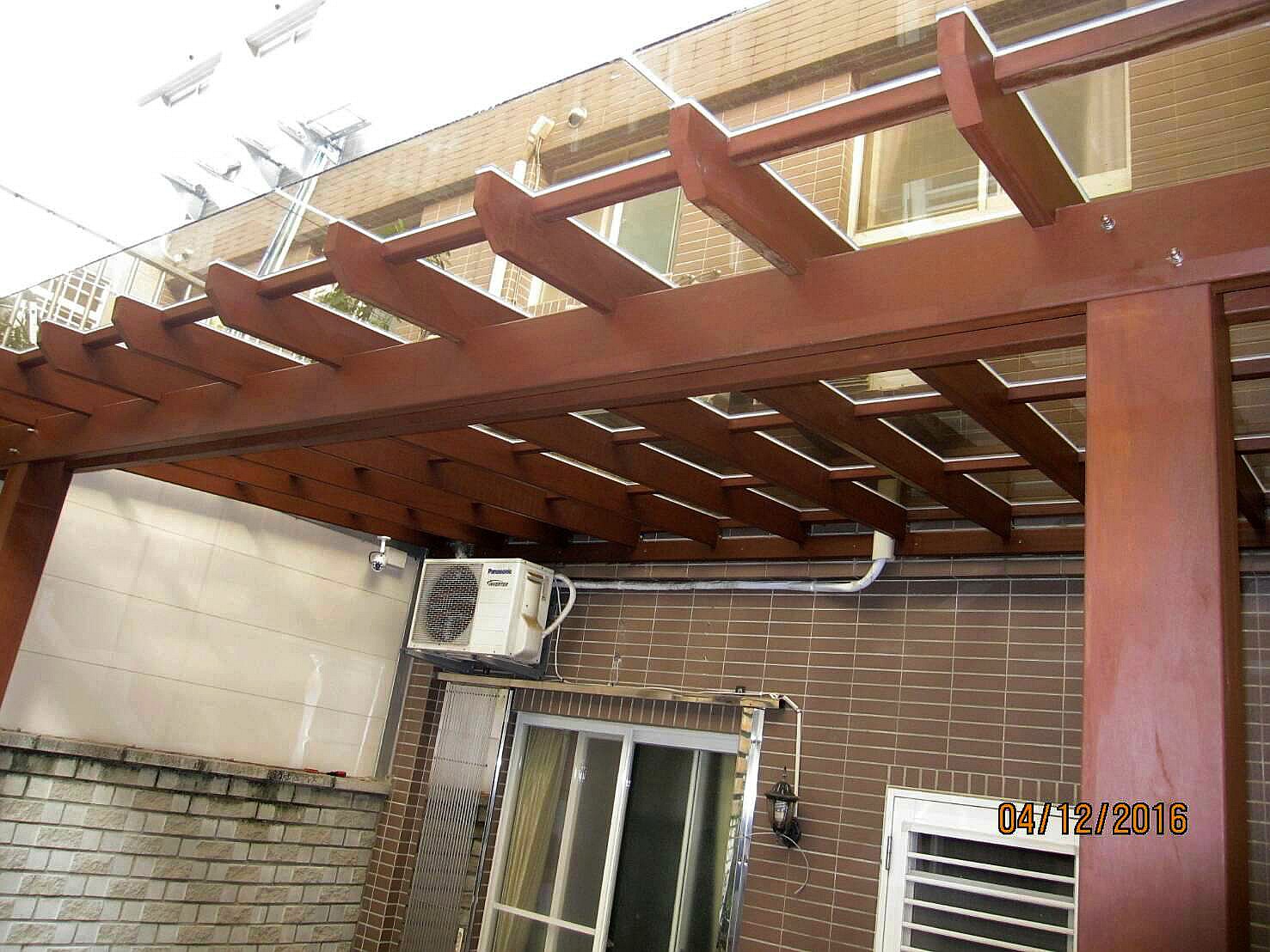新竹私宅木構花架玻璃採光罩